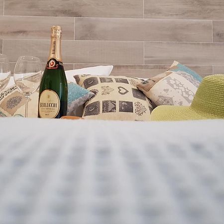 Martin Holiday Apartments 지아르디니낙소스 외부 사진