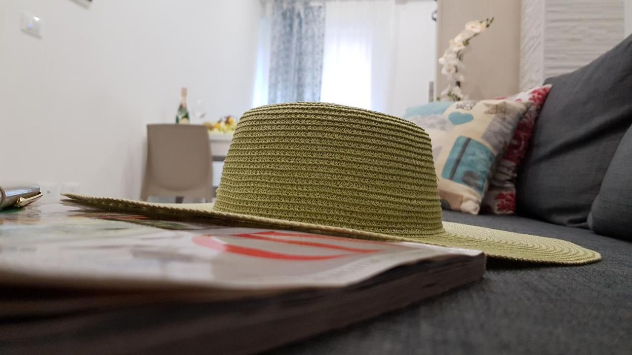Martin Holiday Apartments 지아르디니낙소스 외부 사진