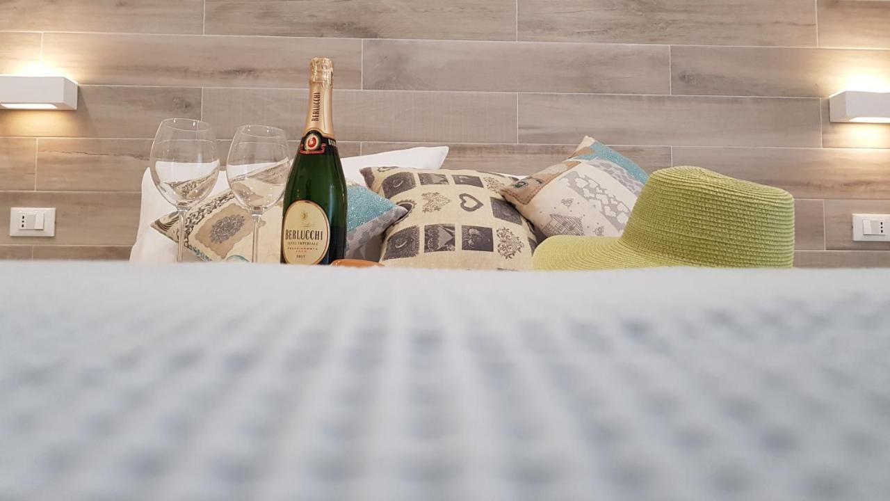 Martin Holiday Apartments 지아르디니낙소스 외부 사진